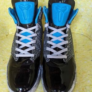 Nike Kobe 9 Lifestyle Mids